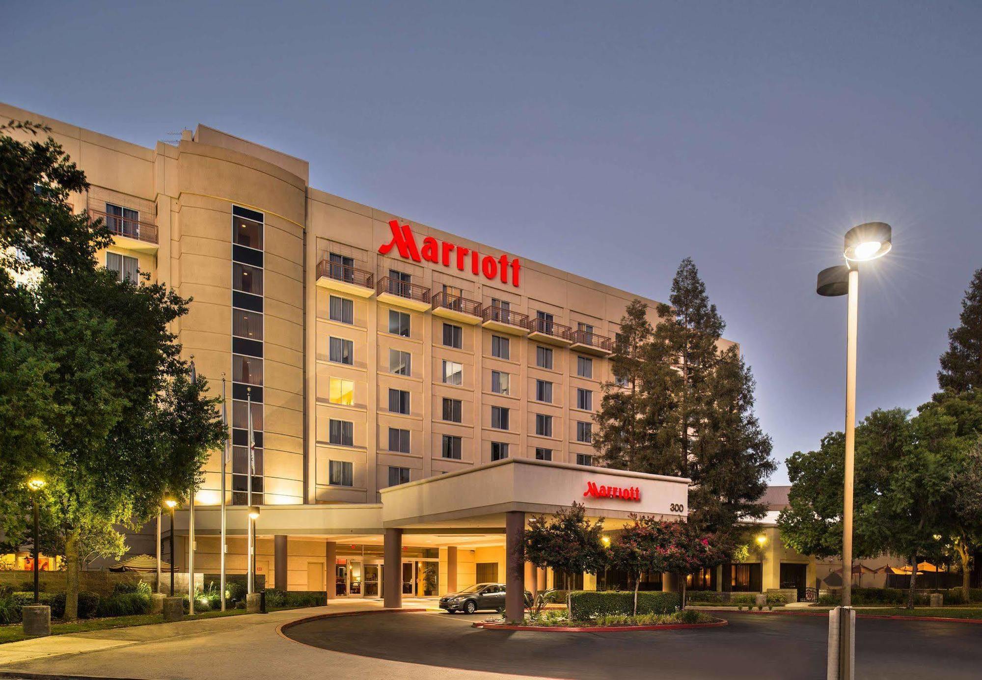 Visalia Marriott At The Convention Center Exterior foto
